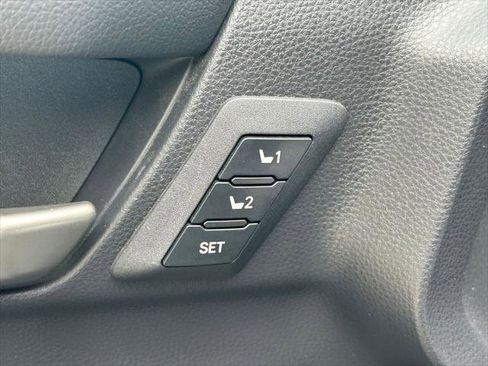 Certified 2025 Toyota 4Runner Limited AWD/4WD image 26