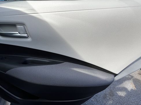 Used 2020 Toyota Corolla L image 37