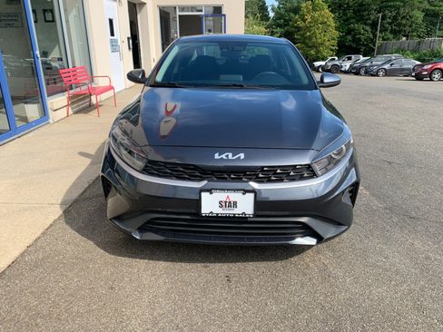 Used 2023 Kia Forte LXS FWD image 2