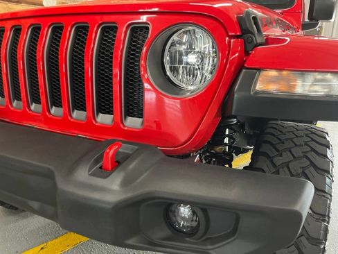 Used 2021 Jeep Wrangler Unlimited Rubicon AWD/4WD image 14