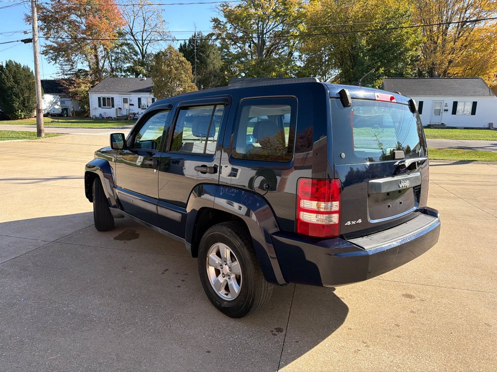 Used 2012 Jeep Liberty Sport w/ Driver Convenience Group AWD/4WD image 8