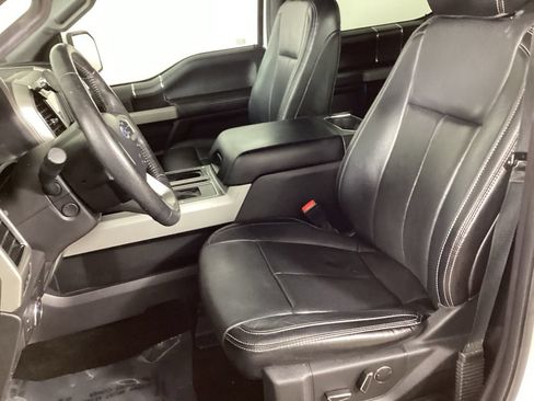 Used 2018 Ford F150 Lariat w/ Equipment Group 502A Luxury AWD/4WD image 11
