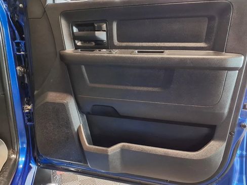 Used 2018 RAM 2500 Tradesman w/ Chrome Appearance Group AWD/4WD image 13