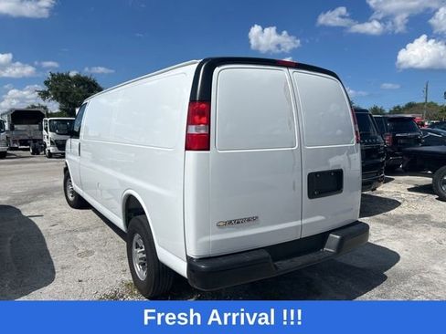 Used 2025 Chevrolet Express 2500 Extended w/ Driver Convenience Package RWD image 16
