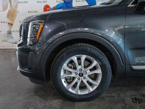 Used 2022 Kia Telluride LX AWD/4WD image 16
