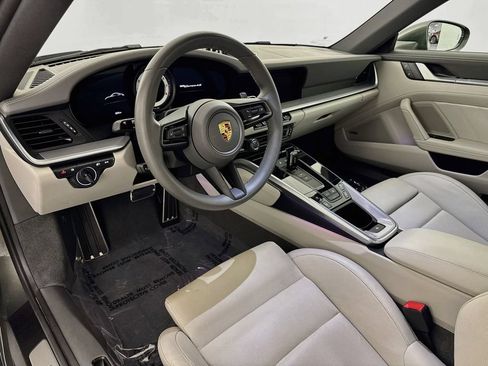 Used 2022 Porsche 911 Carrera 4S AWD/4WD image 9
