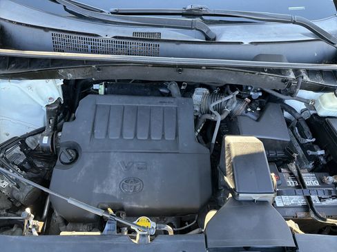 Used 2015 Toyota Highlander XLE image 10