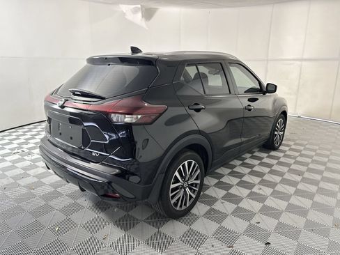 Used 2021 Nissan Kicks SV FWD image 8