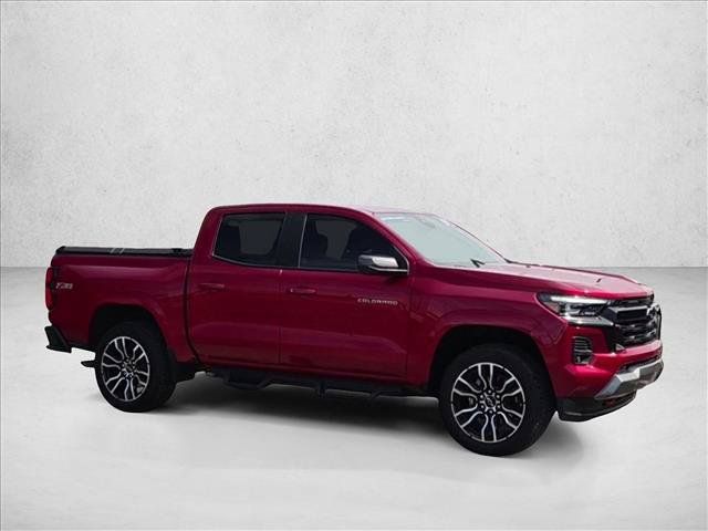 Certified 2025 Chevrolet Colorado Z71 w/ Technology Package AWD/4WD image 9