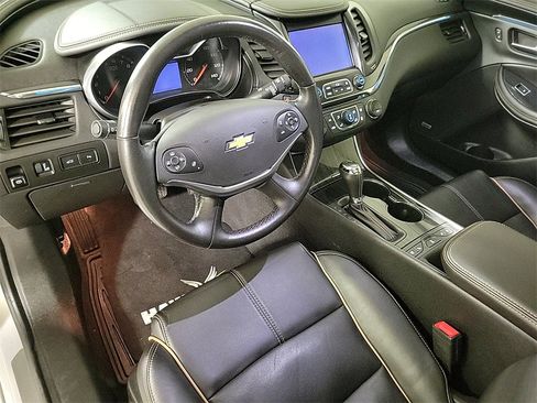 Used 2019 Chevrolet Impala Premier w/ Premier Convenience Package image 11