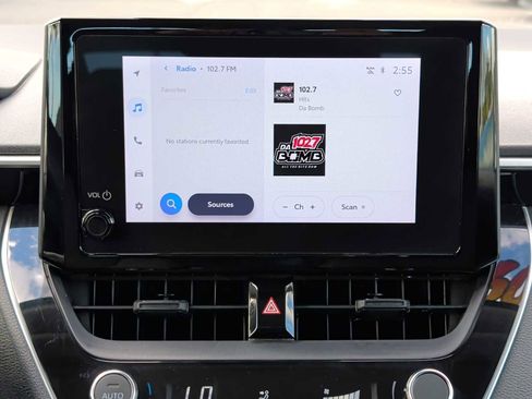 Used 2023 Toyota Corolla LE image 13