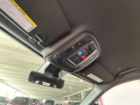 Used 2025 Jeep Grand Cherokee L Laredo image 48