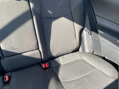 Used 2025 Toyota RAV4 XLE image 37