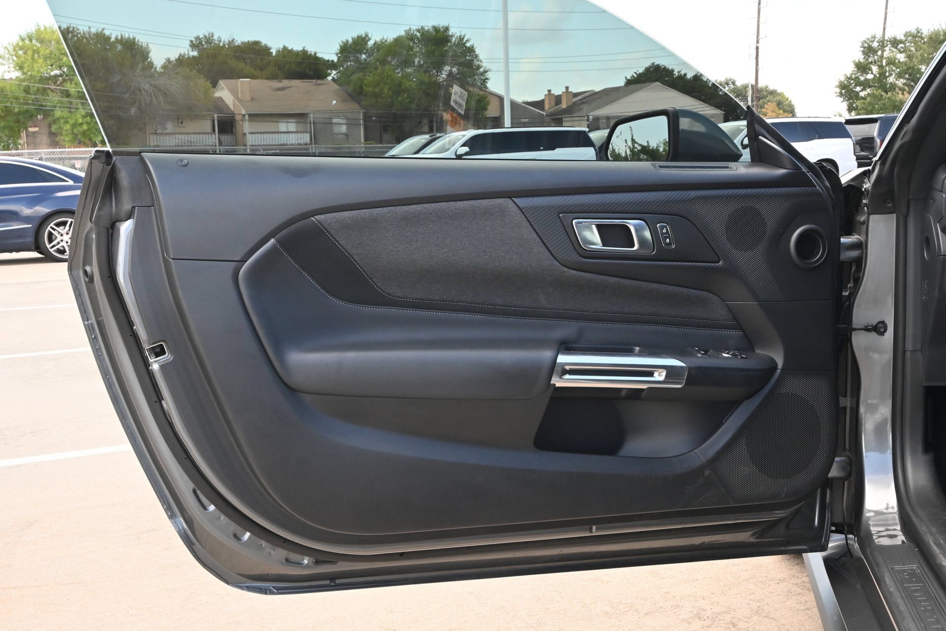 Used 2025 Ford Mustang GT RWD image 20