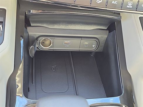 New 2025 Kia Telluride S image 29