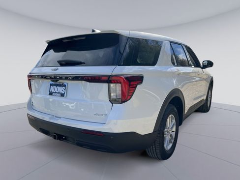 New 2026 Ford Explorer Active image 7