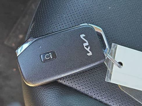 Used 2023 Kia Sportage EX image 34