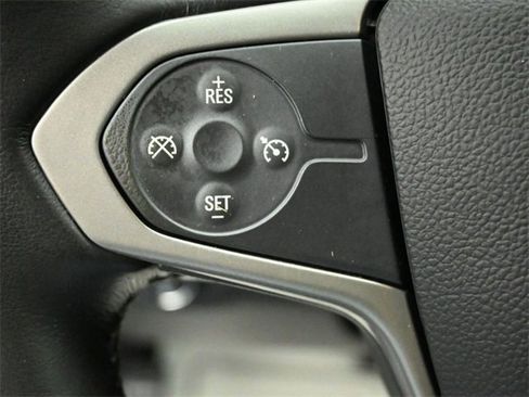 Used 2017 Chevrolet Colorado Z71 image 12