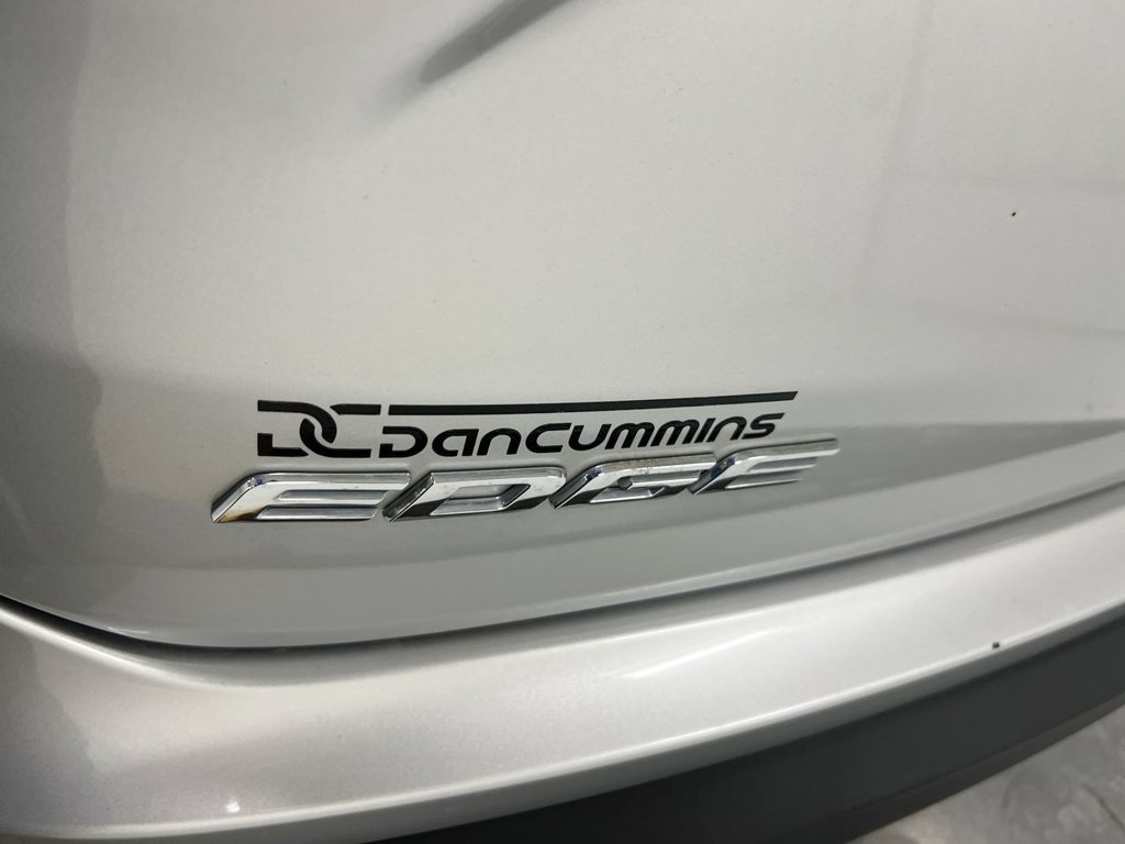 Used 2019 Ford Edge SE FWD image 25