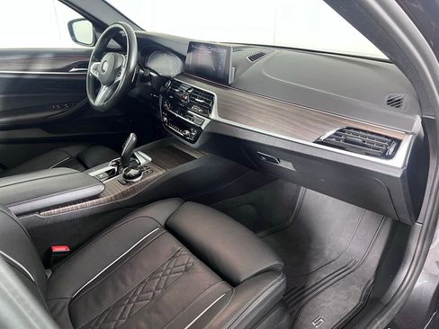Used 2020 BMW 540i xDrive w/ M Sport Package image 19