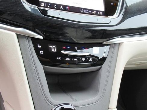 Certified 2024 Cadillac XT6 Premium Luxury image 24