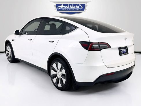 Used 2021 Tesla Model Y Long Range image 4