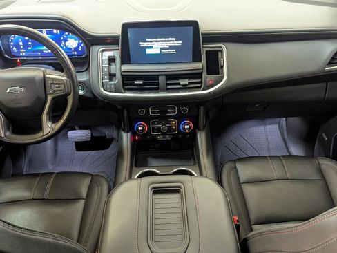 Used 2022 Chevrolet Suburban RST w/ Sport Performance Package image 15