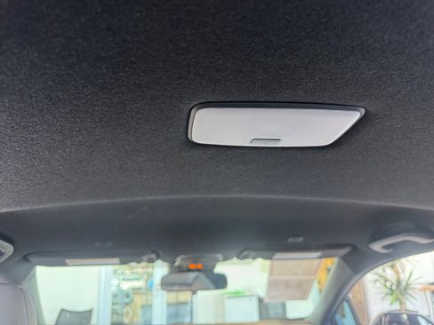 Certified 2025 Toyota Corolla SE w/ Convenience Package image 32