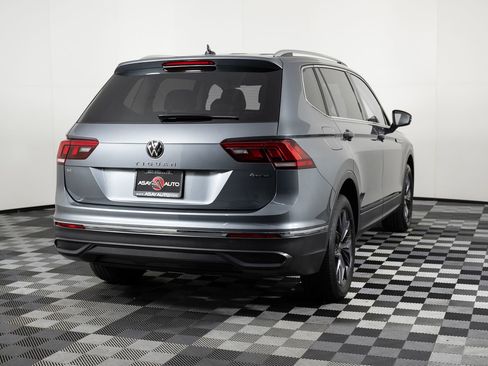 Used 2023 Volkswagen Tiguan SE image 7