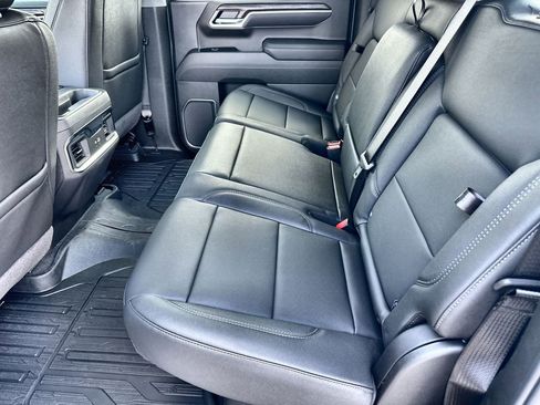 New 2026 GMC Sierra 1500 SLT image 16