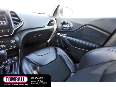 Used 2021 Jeep Cherokee Latitude Plus image 11