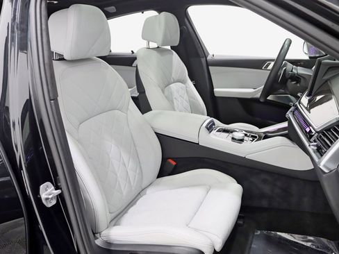 Used 2024 BMW X6 M60i image 34