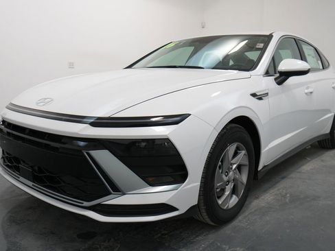 New 2026 Hyundai Sonata SE image 3