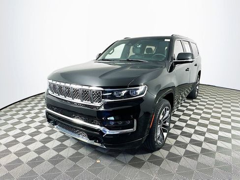 Used 2023 Jeep Grand Wagoneer L Series III w/ Rear Seat Video Group 1 AWD/4WD image 4