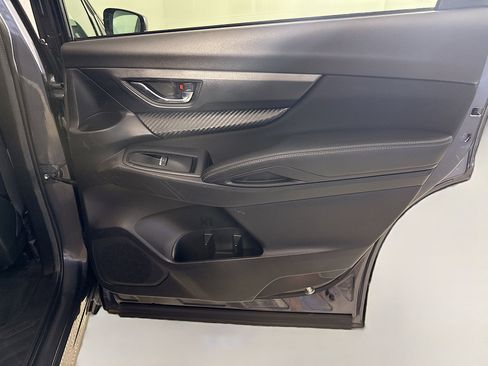 Used 2024 Subaru Ascent Premium w/ Convenience Package image 28