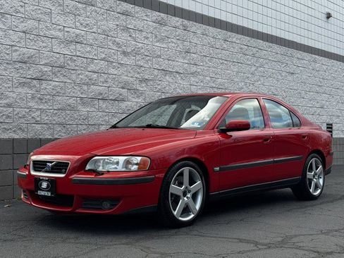 Used 2004 Volvo S60 R image 1