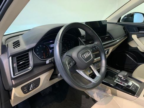 Used 2023 Audi Q5 2.0T Premium w/ Convenience Package AWD/4WD image 9