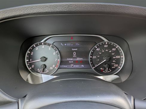 Used 2024 Nissan Frontier SV w/ SV Convenience Package RWD image 3
