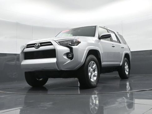 Used 2024 Toyota 4Runner SR5 image 59