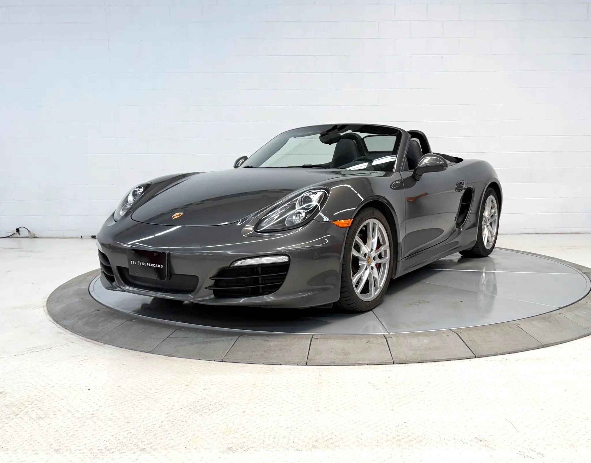 Used 2015 Porsche Boxster S RWD image 2