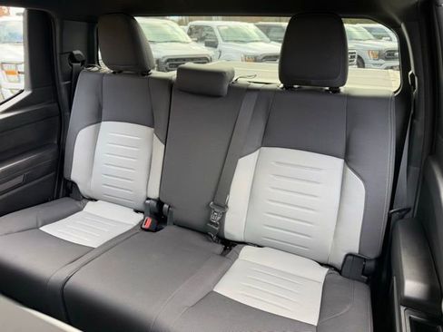 Used 2025 Toyota Tacoma TRD Off-Road image 15