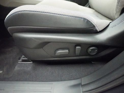 Used 2025 Subaru Forester Premium w/ Convenience Package #1 AWD/4WD image 28