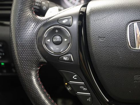 Used 2022 Honda Ridgeline Black Edition image 32