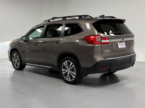 Used 2022 Subaru Ascent Limited w/ Technology Package image 3