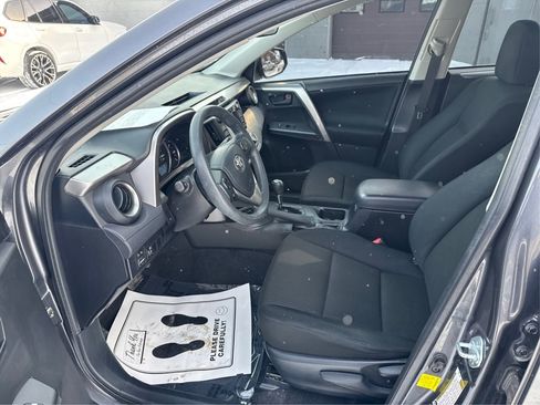 Used 2016 Toyota RAV4 LE image 11