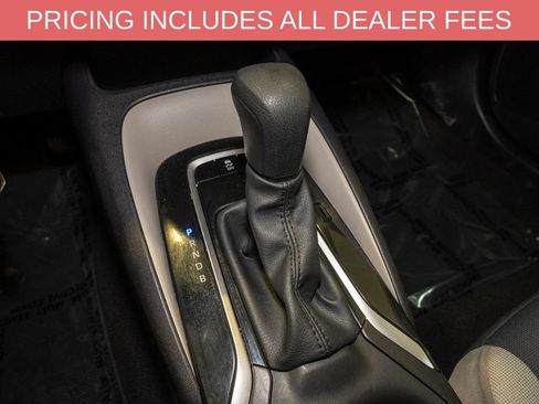 Used 2025 Toyota Corolla LE FWD image 15