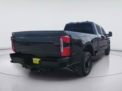 Used 2025 Ford F250 Platinum w/ FX4 Off-Road Package AWD/4WD image 8