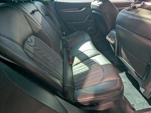 Used 2018 Maserati Levante S GranLusso image 19