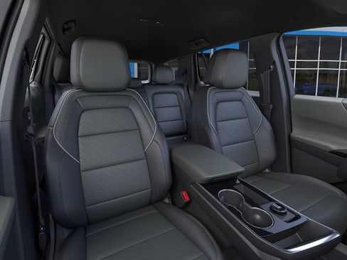 New 2026 Chevrolet Equinox LT w/ Convenience Package II AWD/4WD image 16
