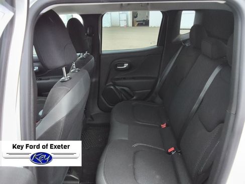 Used 2023 Jeep Renegade Latitude w/ Premium Group AWD/4WD image 20